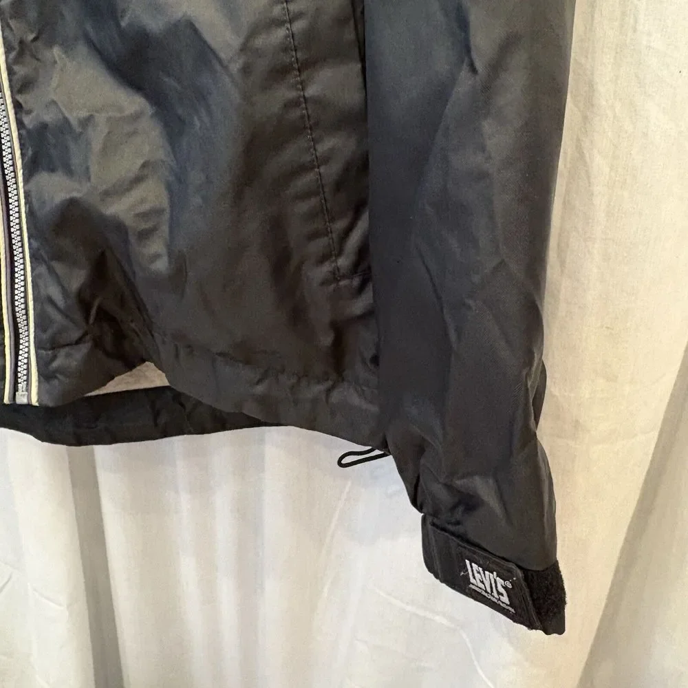 Vintage Levi's Dry Goods Two Horse Black Nylon‎ Coaches Jacket Mens Size Small